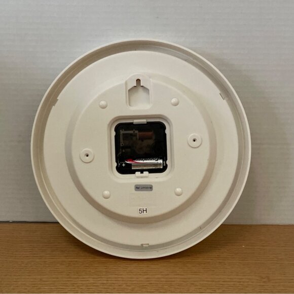 Vtg Walt Disney Mickey Mouse Wall Clock Lorus Quartz Moving Arms Works Orig Box - Picture 4 of 9